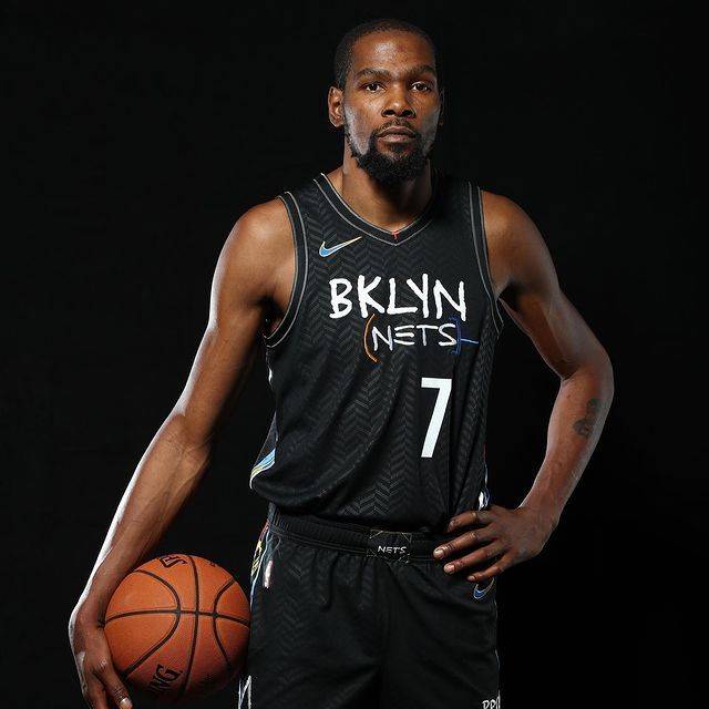 而声名鹊起 而声名鹊起